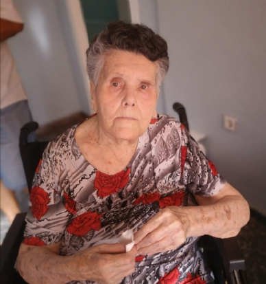 MARIA NAVARRO MIÑARRO    A LOS 93 AÑOS